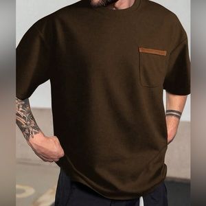 SHEIN // Men Contrast Trim Pocket Patched Tee brown